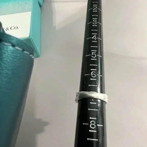 HP-TIFFANY &CO STERLING SILVER RING W/14K YELLOW GOLD TRIM DOME RING W/BOX+POUCH - Picture 6 of 6